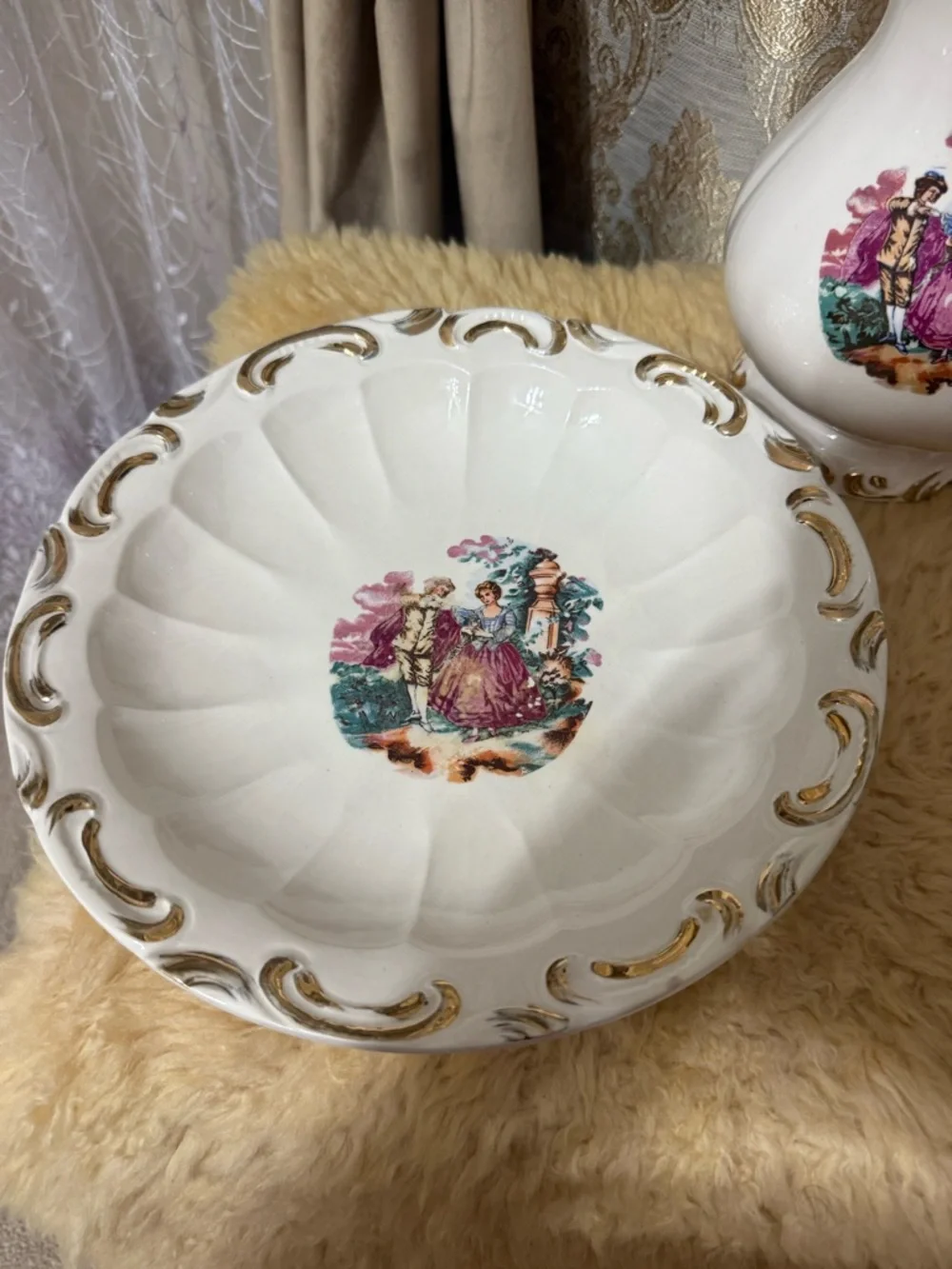 Large Antique Porcelain Pitcher and Wash Basin Gold Trim 2 Piece Set EUC